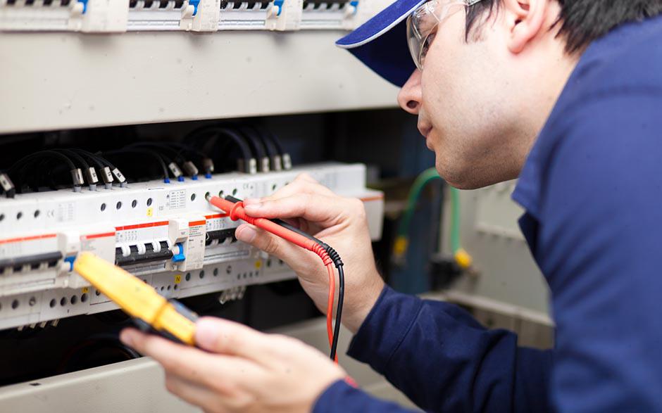taux horaire électricien Igny